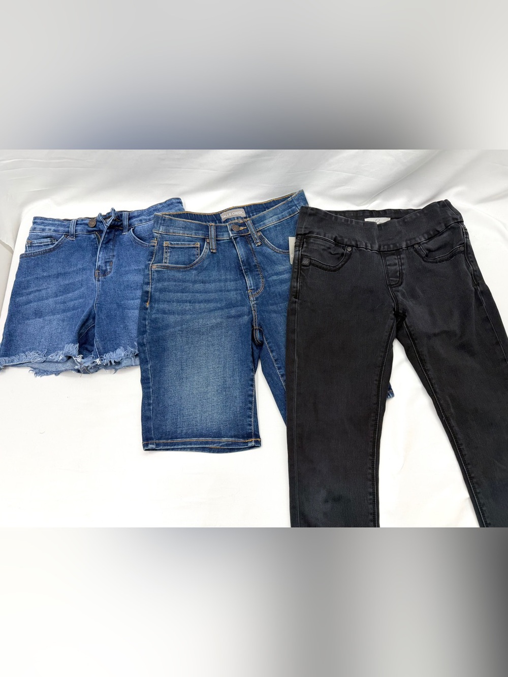 Women's Size 4 Bundle Blue Jean Shorts Black Jeans Clothes